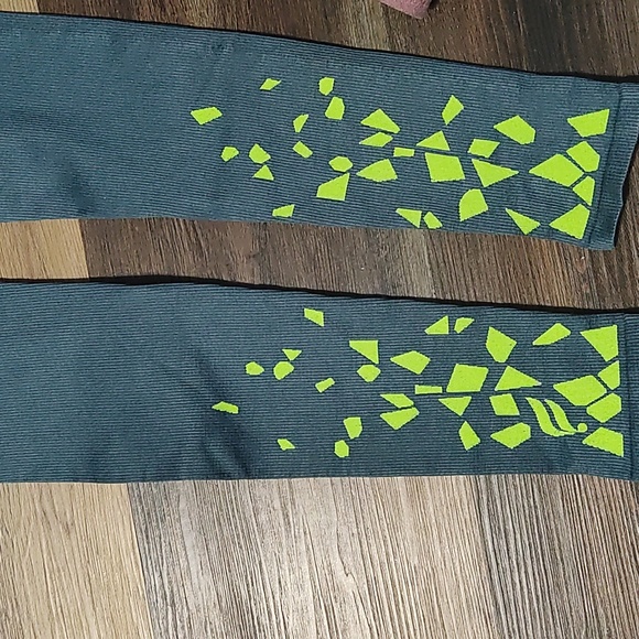 Fabletics lot & Reebok - Picture 2 of 7